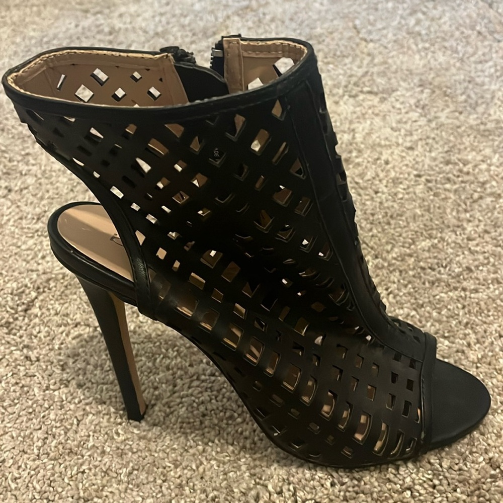 Bebe lasercut booties